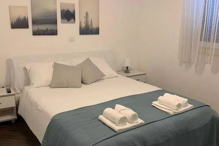 4B Apartments - One Bedroom Apartment with Terrace A3  (335974001)-Bedroom