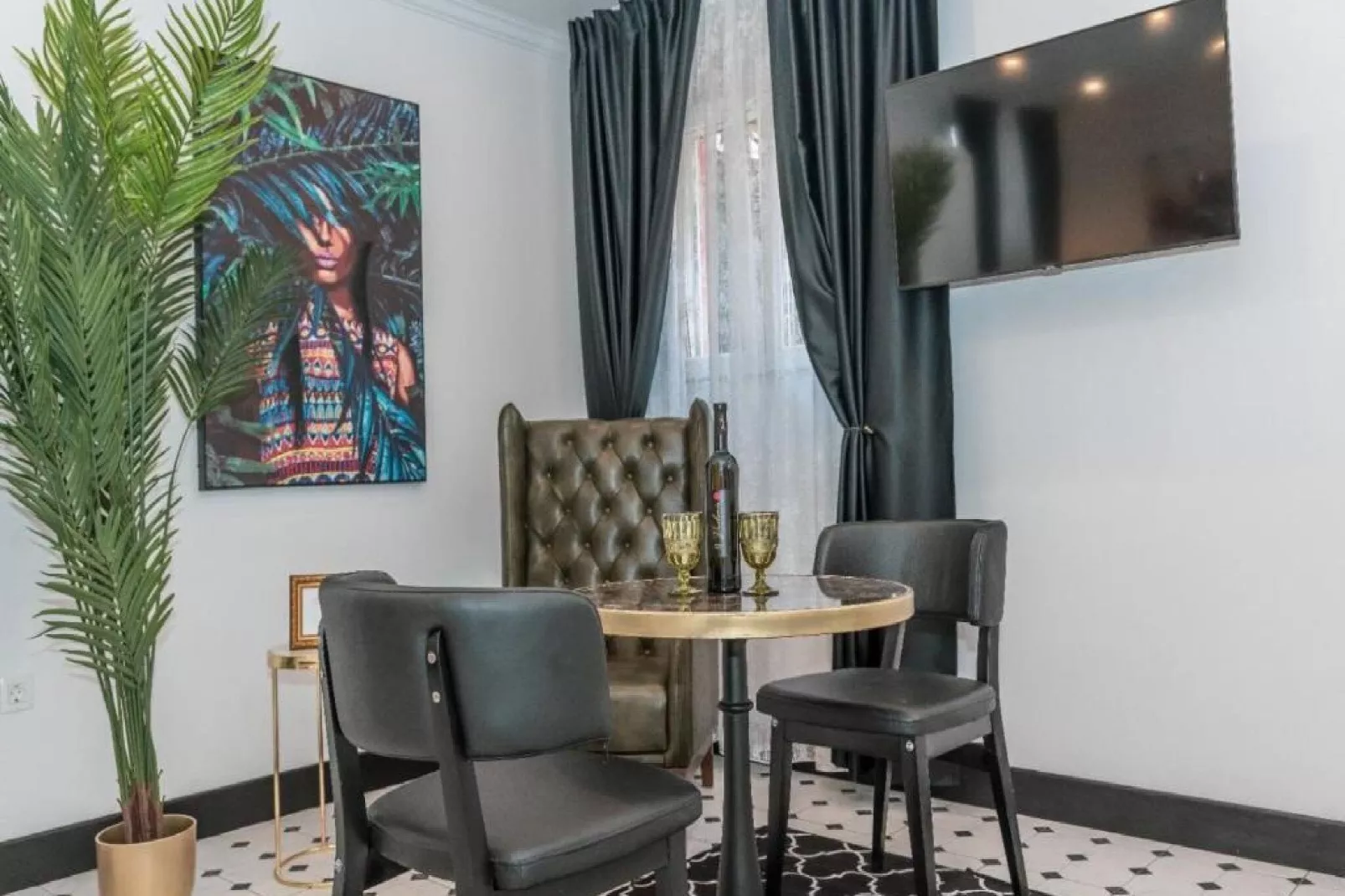 Apartment Art Split Center  - Deluxe Studio Apartment A1-Dining room