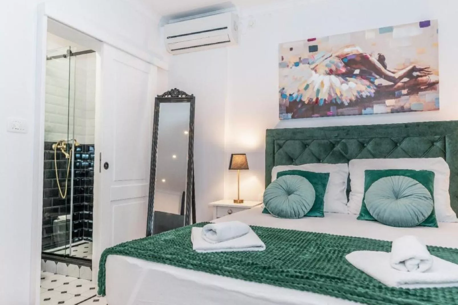 Apartment Art Split Center  - Deluxe Studio Apartment A1-Bedroom