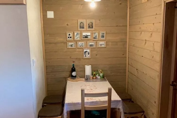 Holiday Home Jela - Two Bedroom Holiday Home with Terrace-Salle à manger
