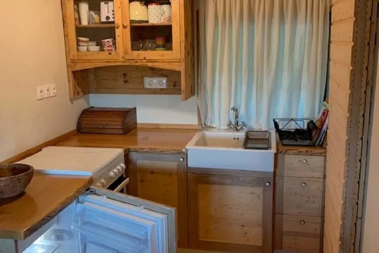 Holiday Home Jela - Two Bedroom Holiday Home with Terrace-Cuisine
