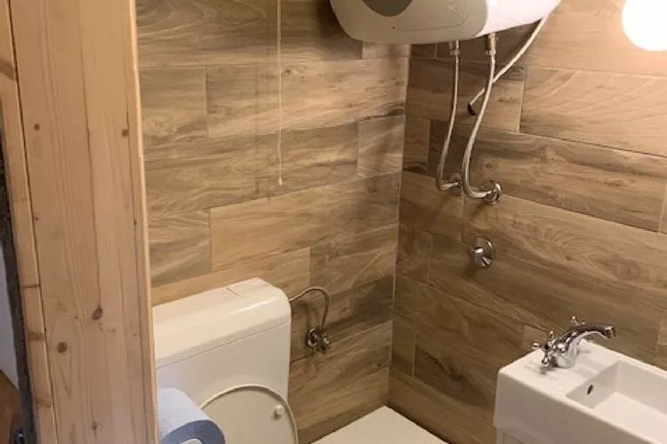 Holiday Home Jela - Two Bedroom Holiday Home with Terrace-Salle de bain