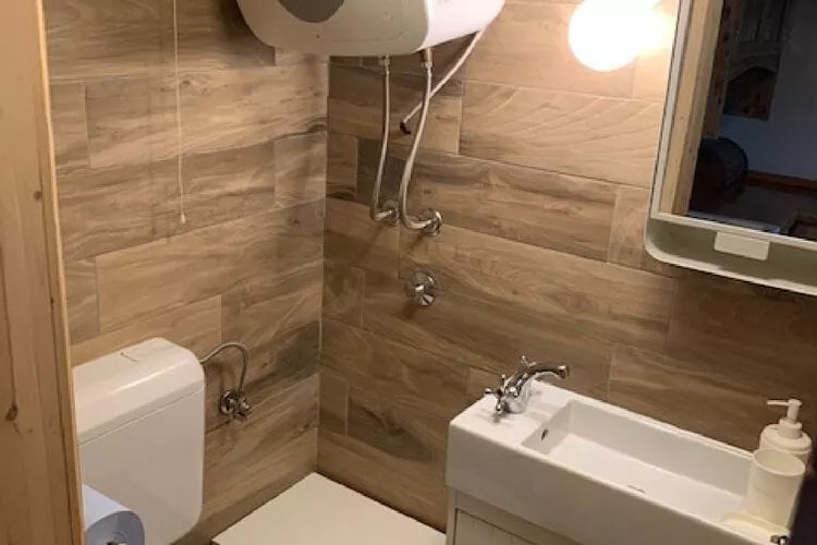 Holiday Home Jela - Two Bedroom Holiday Home with Terrace-Salle de bain