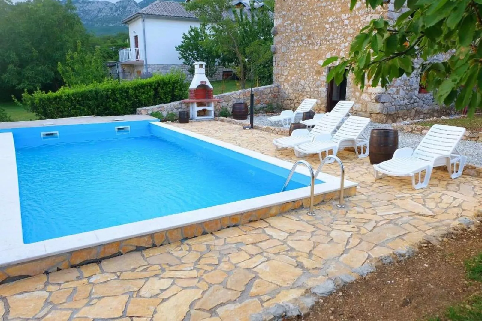 Holiday Home Katarina - Three Bedroom Holiday Home with Terrace and Swimming Pool-Schwimmbad