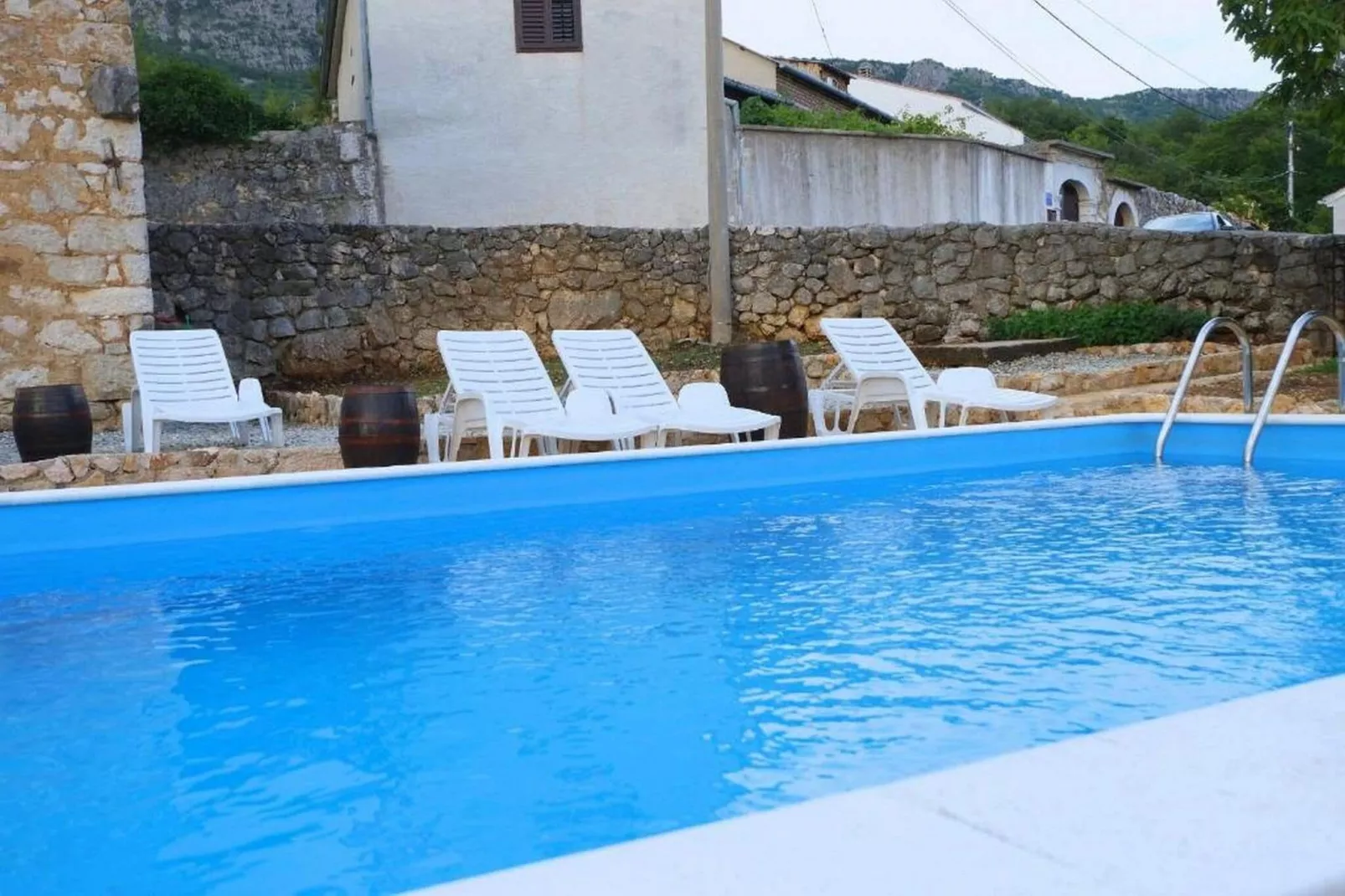 Holiday Home Katarina - Three Bedroom Holiday Home with Terrace and Swimming Pool-Schwimmbad