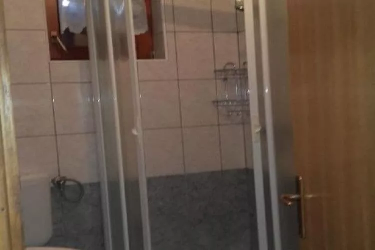 Apartments Smilje i Maslina - One Bedroom Apartment with Terrace (SIM 2)-Bathroom