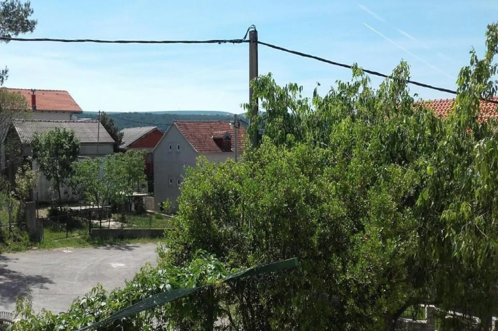 Apartments Smilje i Maslina - One Bedroom Apartment with Terrace (SIM 2)-Gardens summer