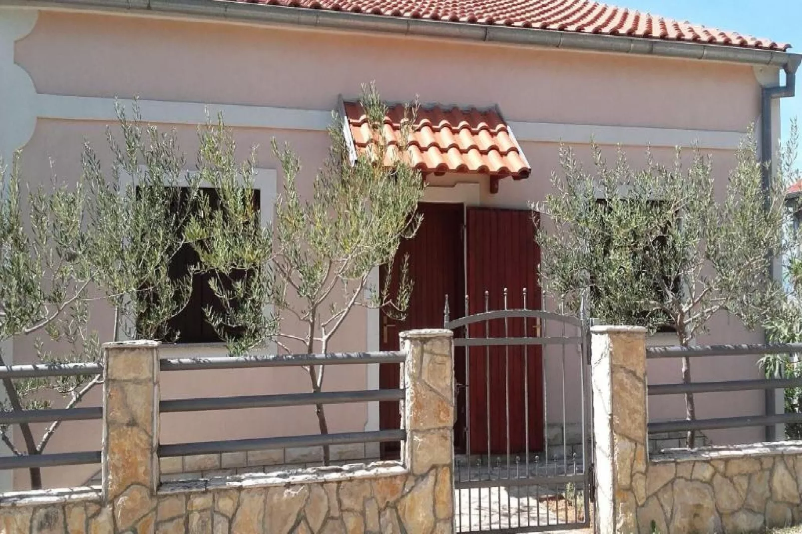 Apartments Smilje i Maslina - One Bedroom Apartment with Terrace (SIM 2)-Outdoor
