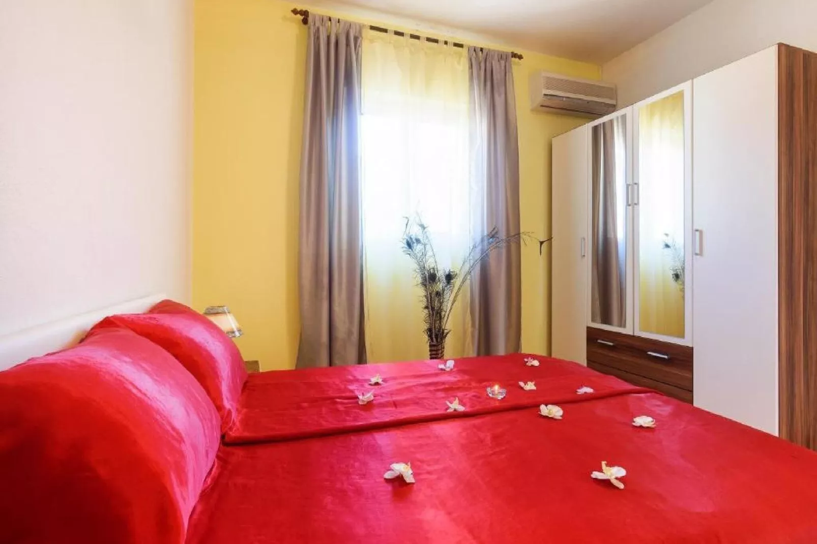 Apartments Milic - One Bedroom Apartment  with Terrace and Sea View C-Bedroom