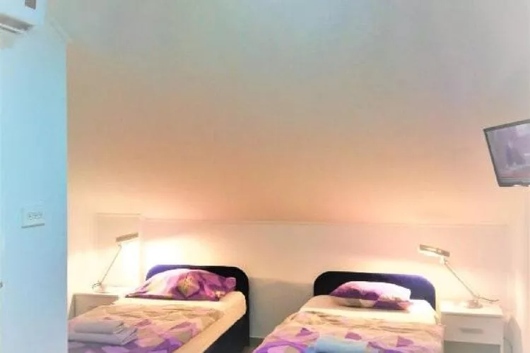 Apartments Milic - Twin Room 1-Terrace