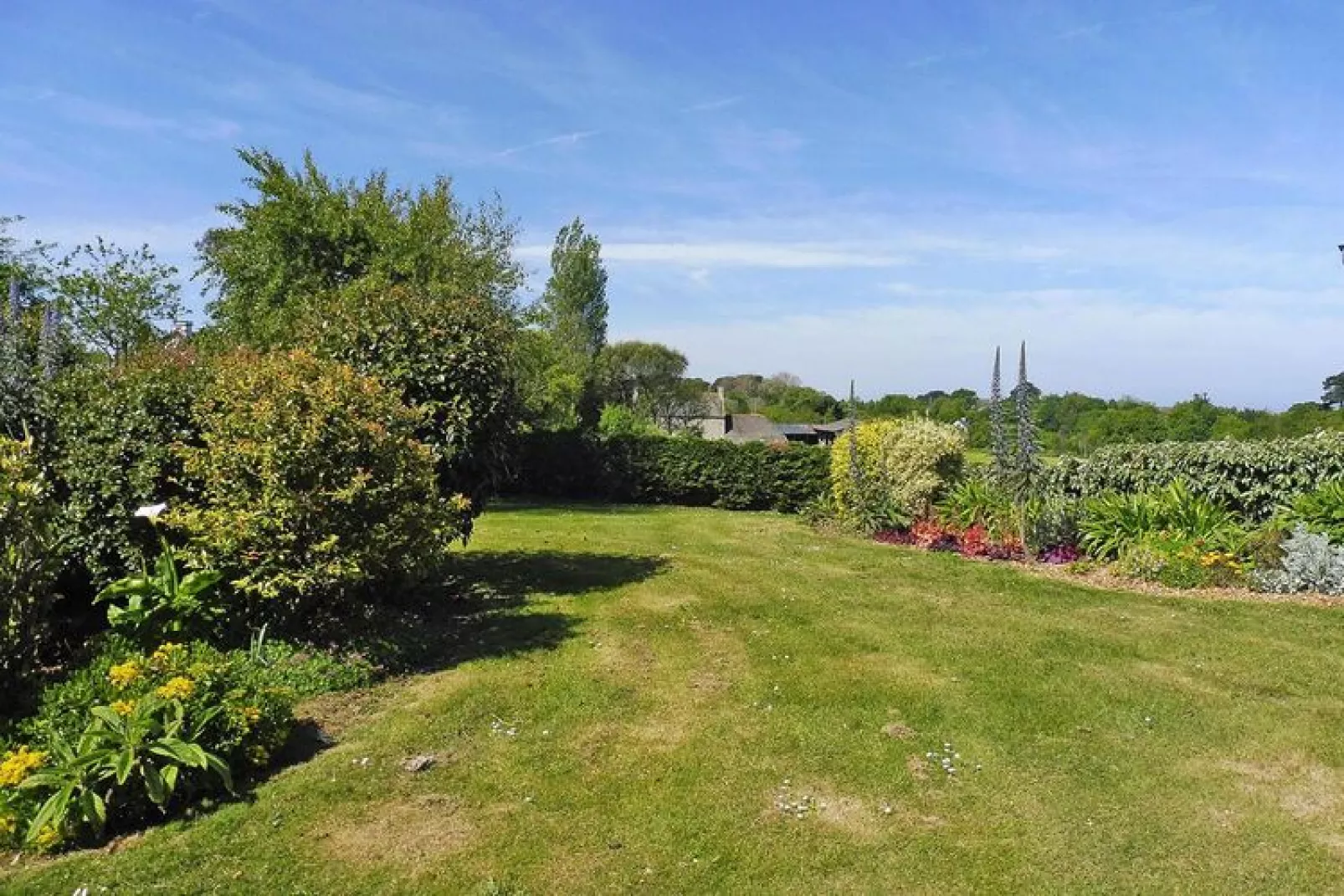 Holiday home Port Blanc-Penvénan-Gardens summer