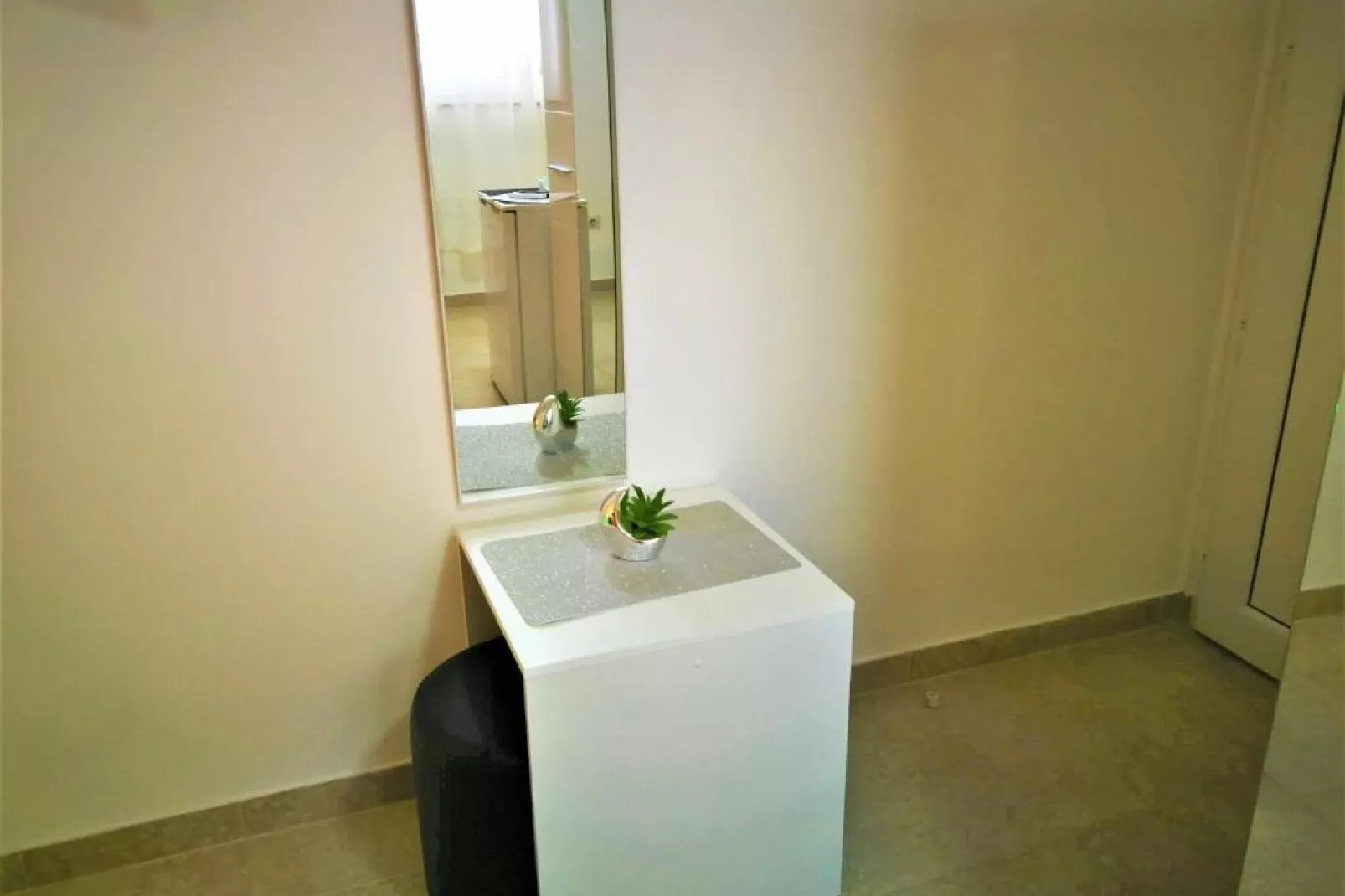 Apartments Milic - Twin Room 3-Indoor