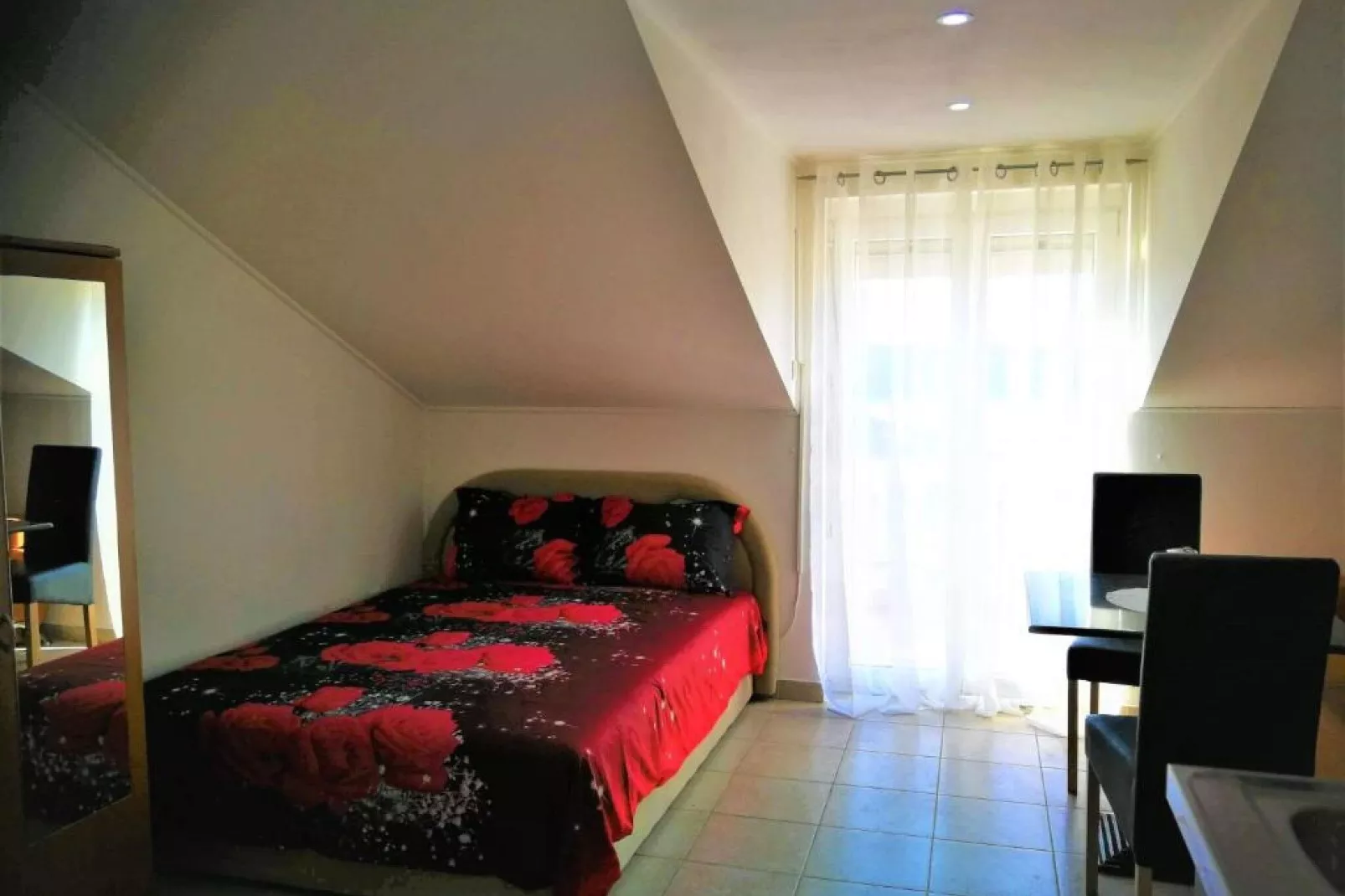 Apartments Milic - Studio Apartment with Sea View 4-Bedroom
