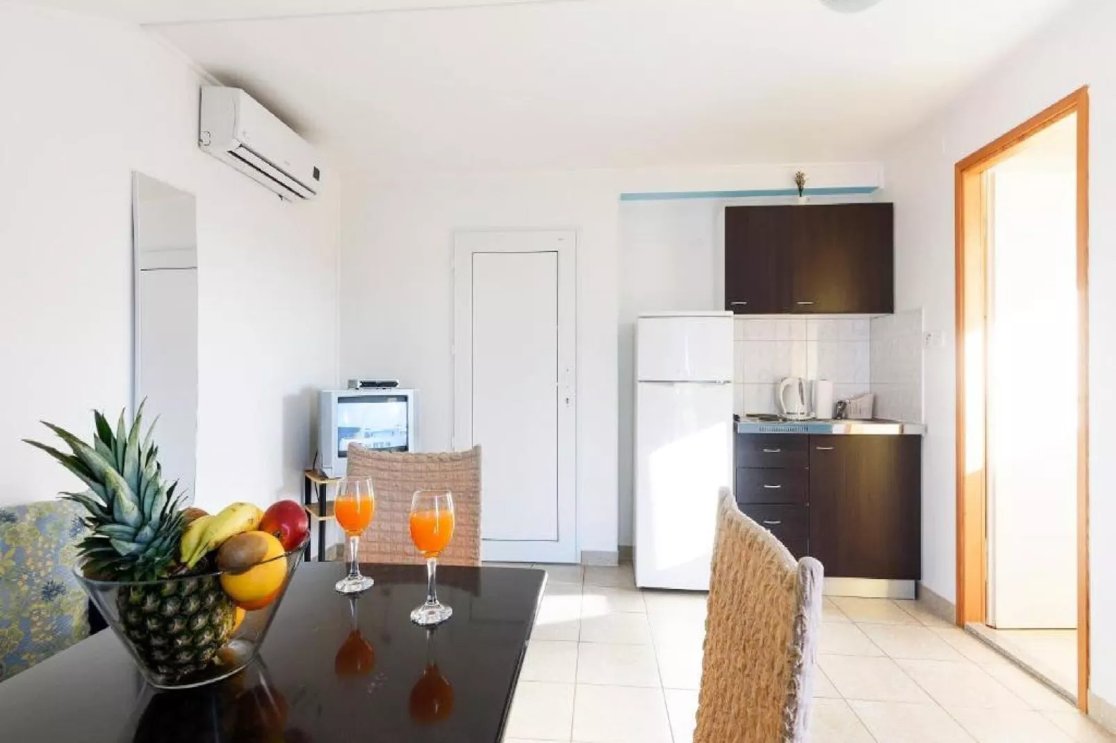 Apartments Milic - Studio Apartment with Sea View 5-Kitchen
