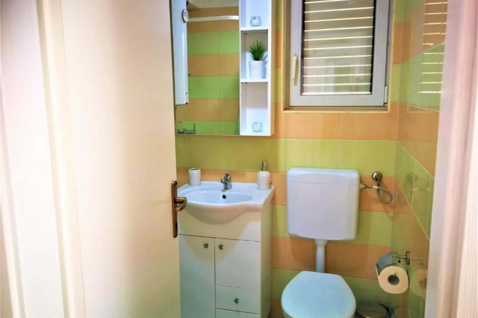 Apartments Milic - Studio Apartment with Sea View 5-Bathroom