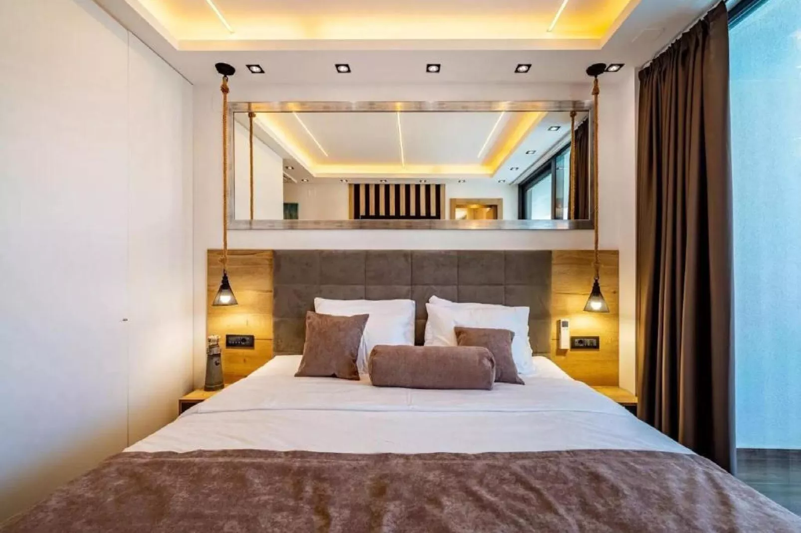 Villa Alpha & Omega - Four Bedroom Villa with Swimming Pool (Omega)-Bedroom