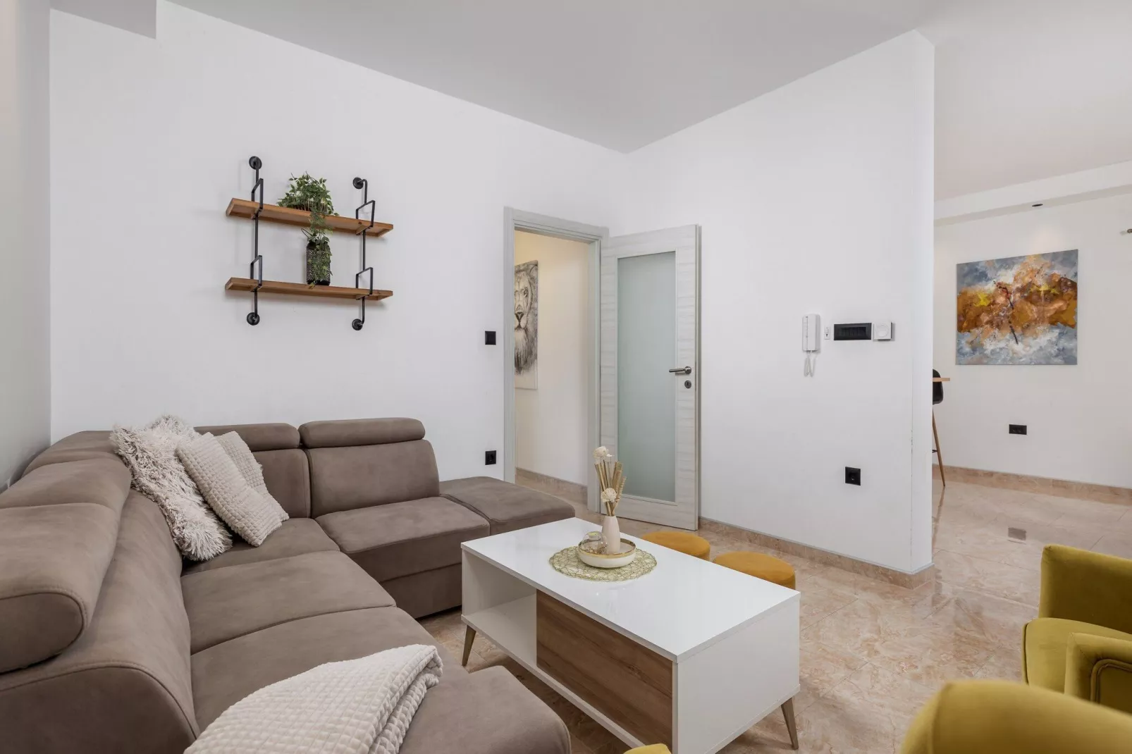 Villa Lemily - Five Bedroom Villa with Swimming Pool-Living room