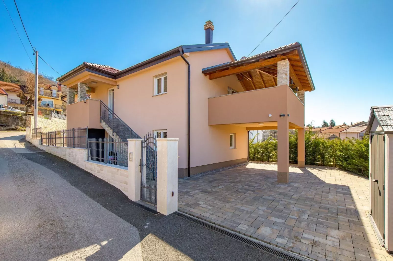 Villa Lemily - Five Bedroom Villa with Swimming Pool-Facilities
