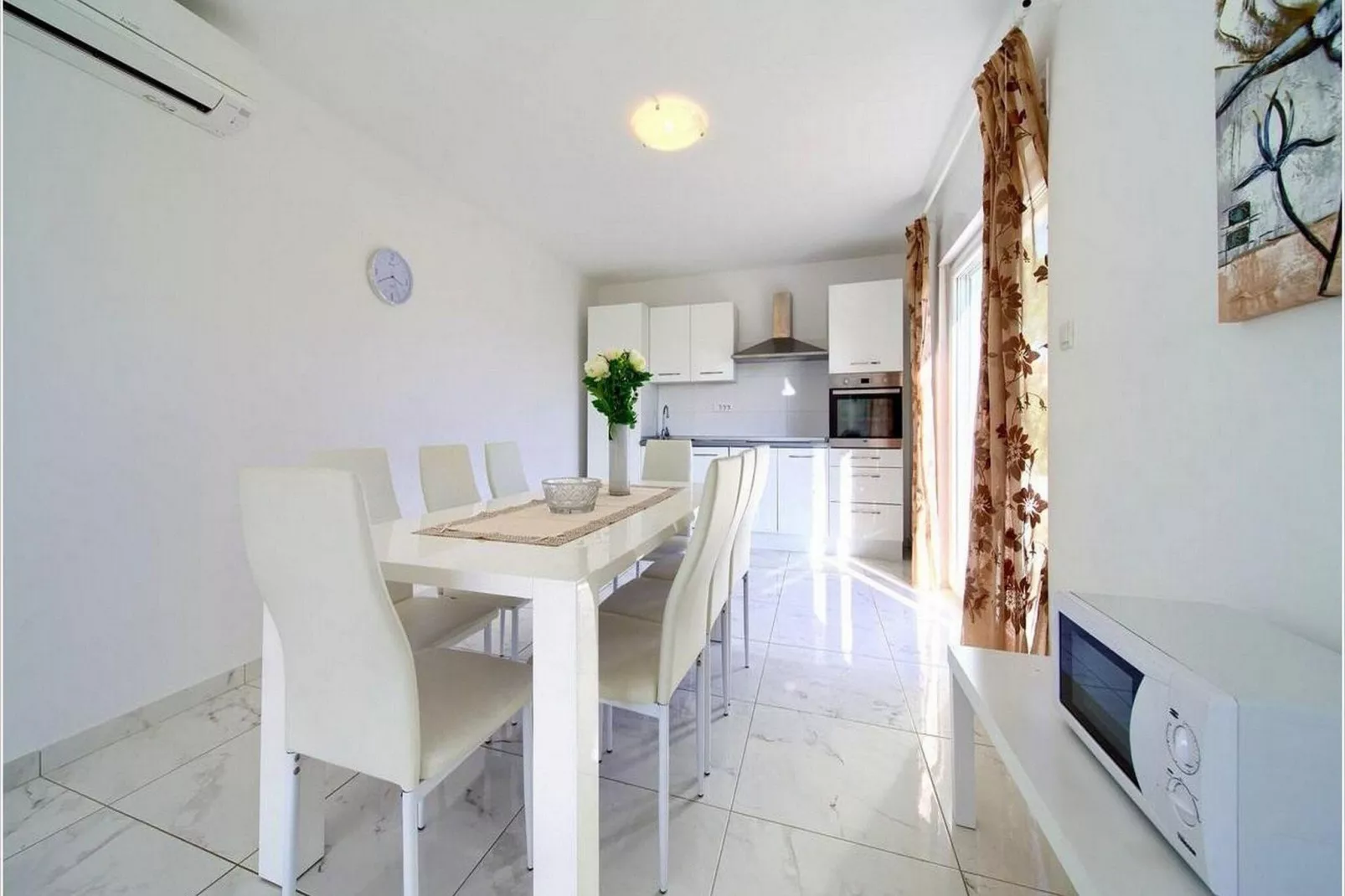 Villa Isabella - Four Bedroom Villa with Swimming Pool-Indoor
