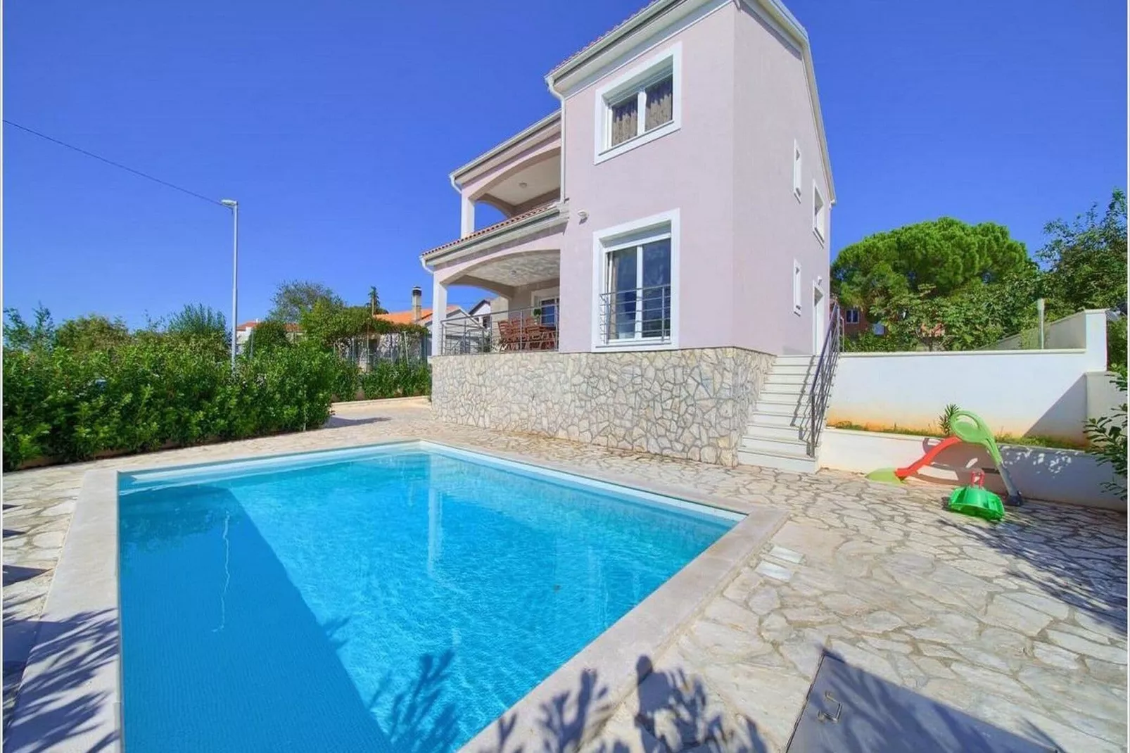 Villa Isabella - Four Bedroom Villa with Swimming Pool-Pool