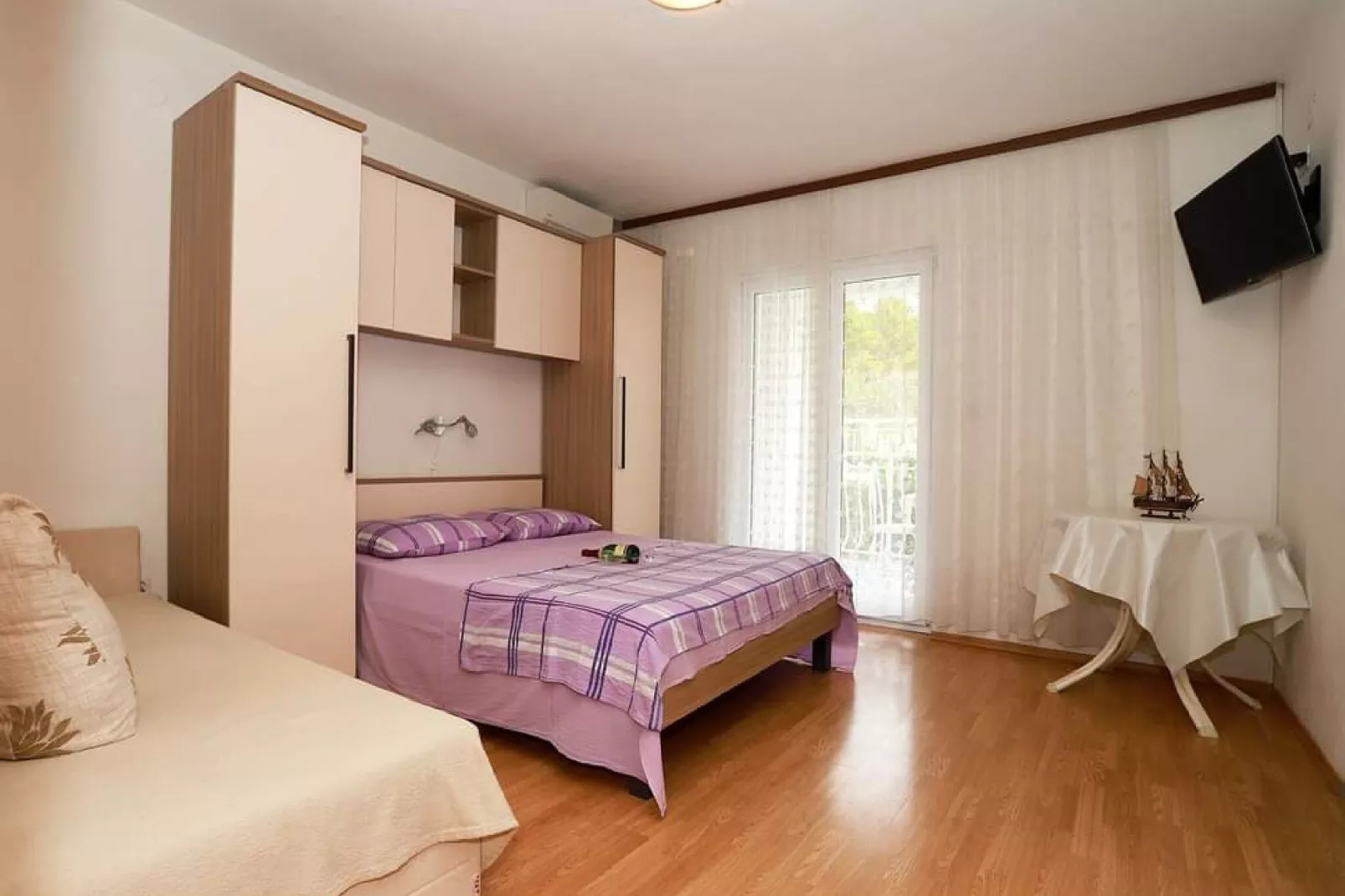 Apartments Pezo - Two Bedroom Apartment with Balcony (Mira 4)-Chambre