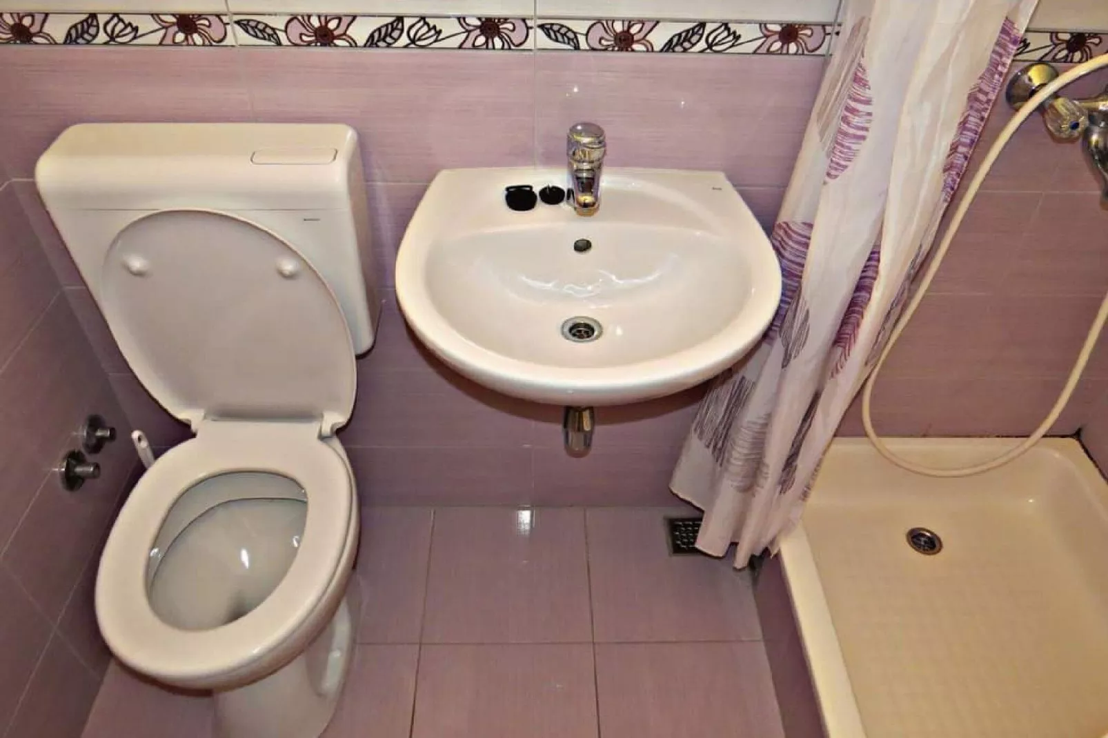 Apartments Pezo - Studio with Balcony and Sea View (Mira 6)-Bathroom