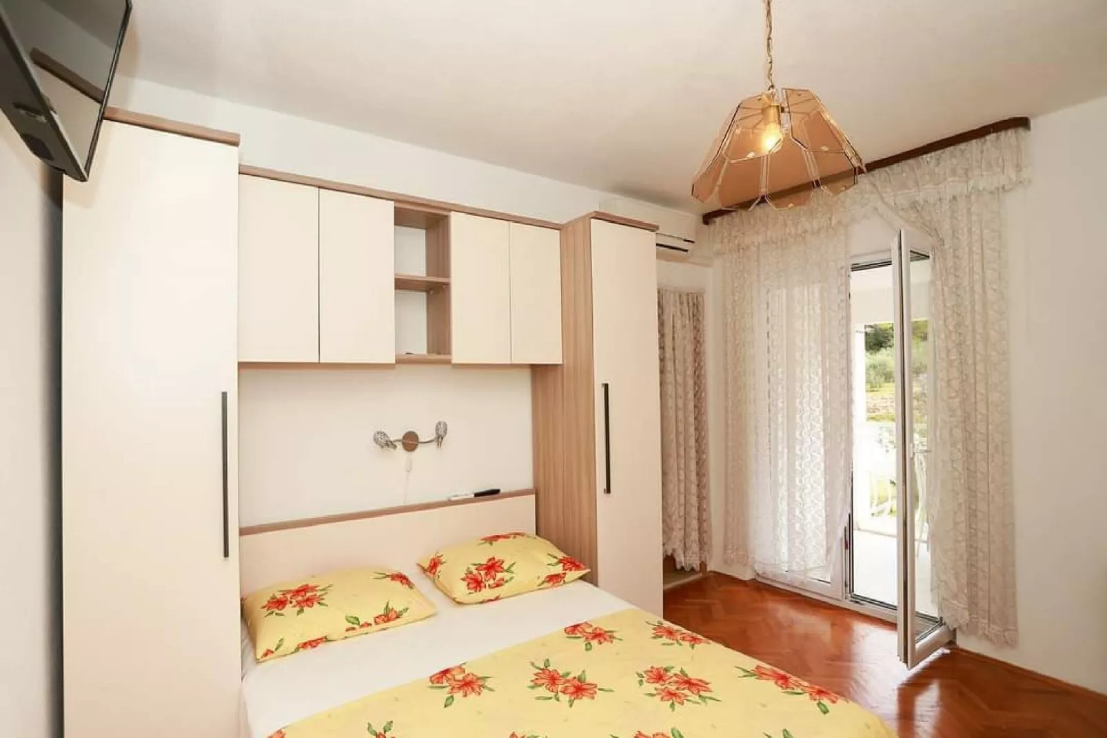 Apartments Pezo - Superior Two Bedroom Apartment with Balcony (Mira 8)-Chambre