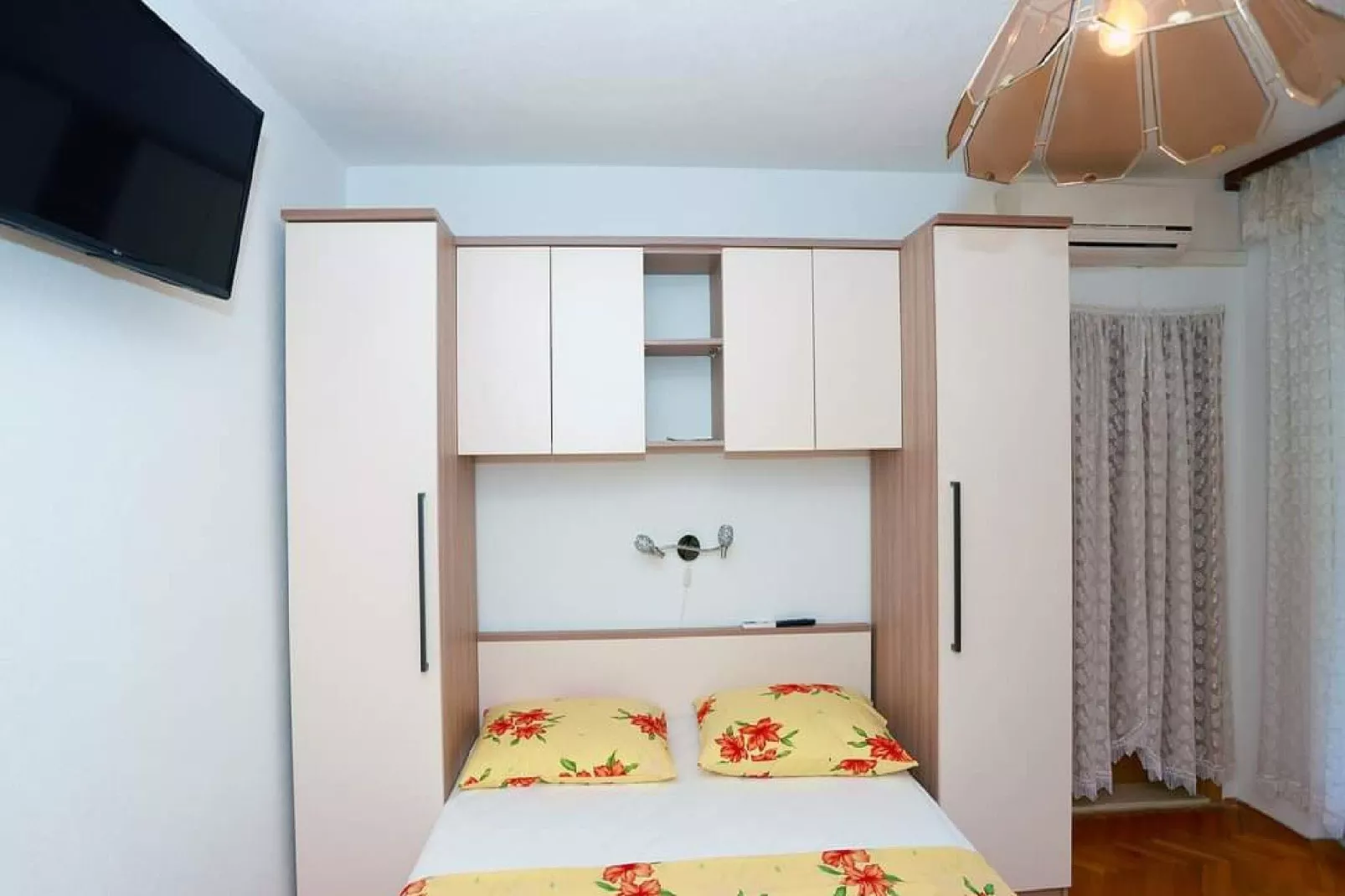 Apartments Pezo - Superior Two Bedroom Apartment with Balcony (Mira 8)-Chambre