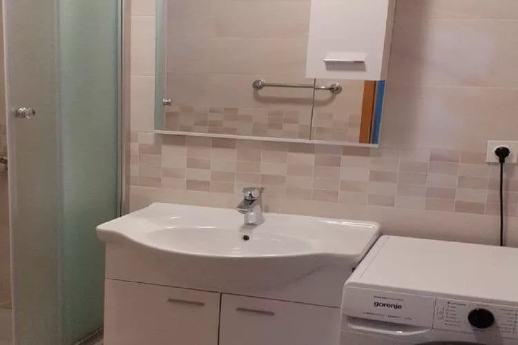 Apartments Pezo - Superior Two Bedroom Apartment with Balcony (Mira 8)-Salle de bain