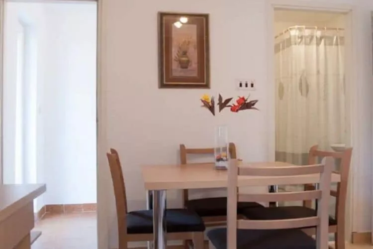 Apartments Paula - Luxury One Bedroom Apartment with Terrace A2-Dining room
