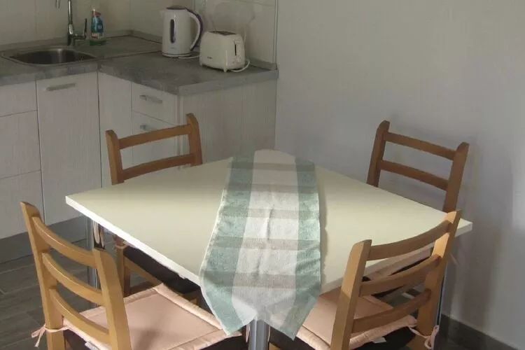 Apartments Paula - One Bedroom Apartment with Terrace A3-Dining room