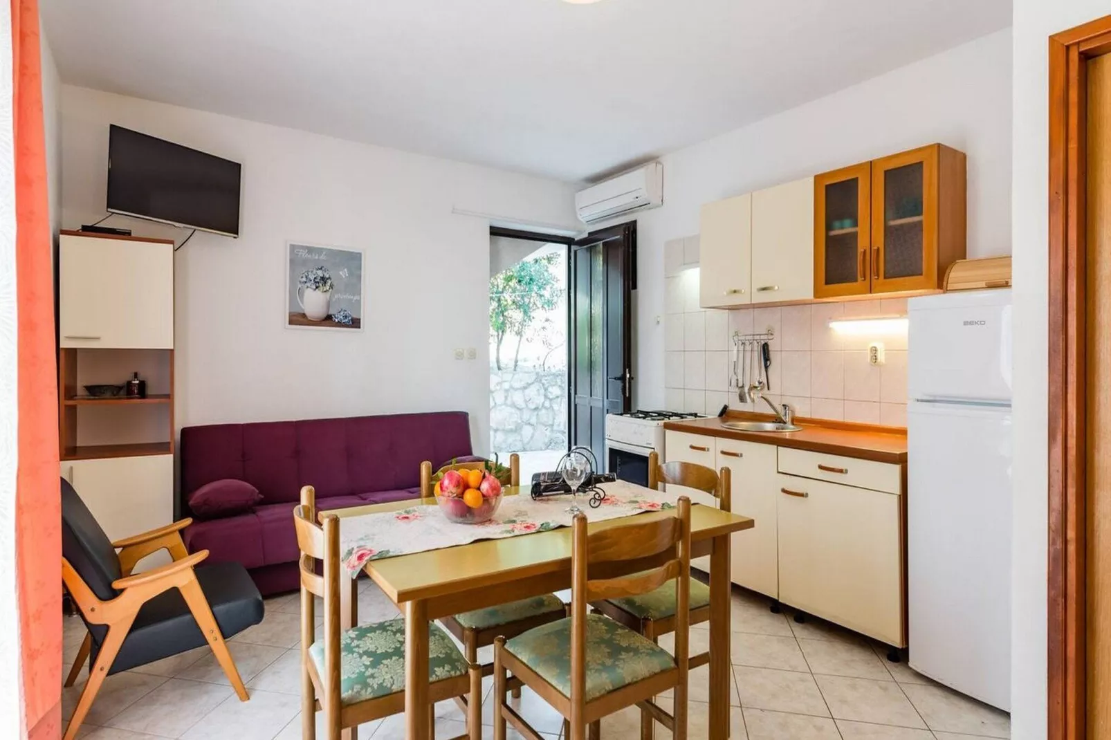 Apartments Villa Pelegrin - Studio Apartment with Sea View (Apartment C)-Living room
