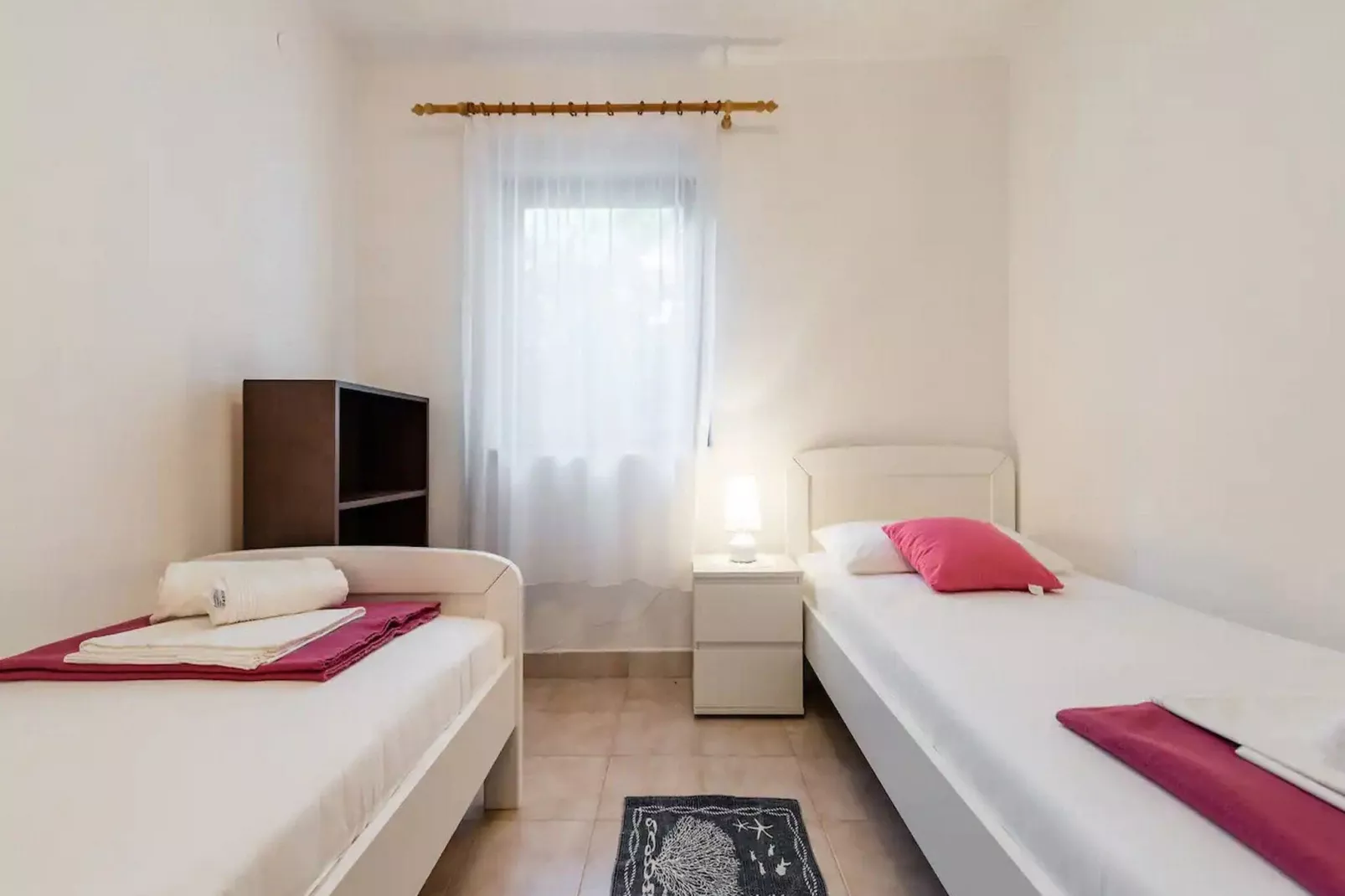 Apartments Villa Pelegrin - Two Bedroom Apartment with Garden View (Apartment A)-Bedroom