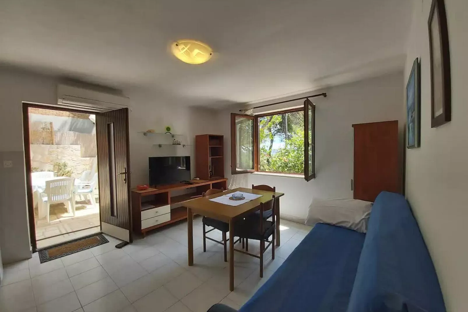 Apartments Villa Pelegrin - Two Bedroom Apartment with Garden View (Apartment A)-Indoor