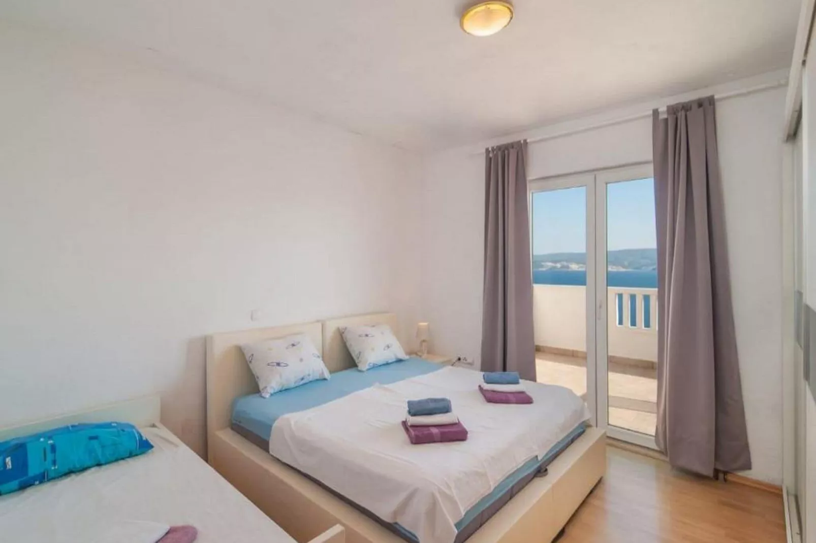 Apartment Stipic Omis - Three Bedroom Apartment with Terrace-Chambre