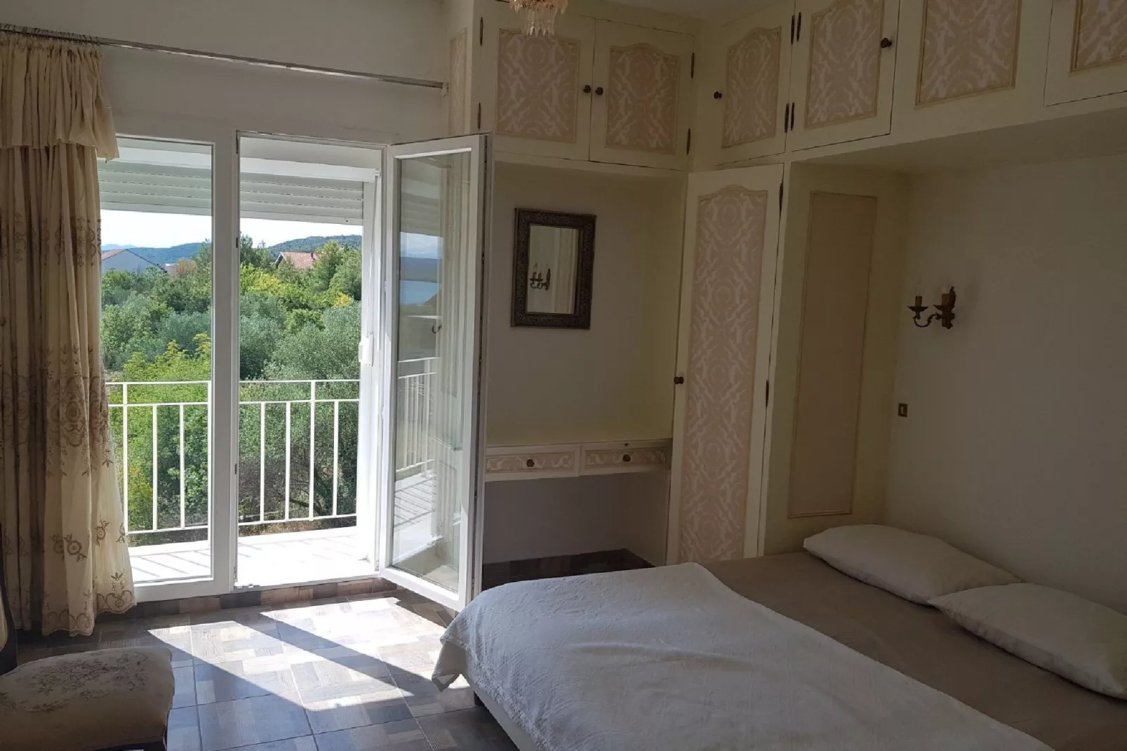 Apartments Mona Lisa -  Two Bedroom Apartment with Terrace (Apartment 1)-Chambre