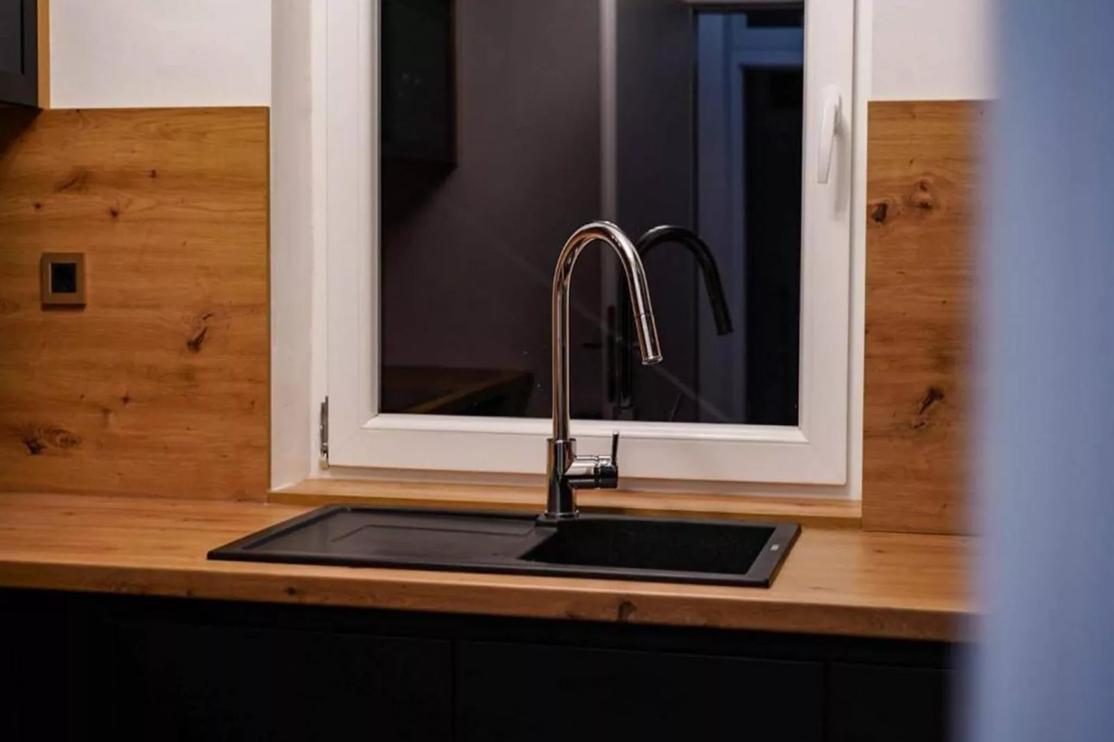 Urban Luxury Apartment Zagreb - Two Bedroom Apartment-Kitchen