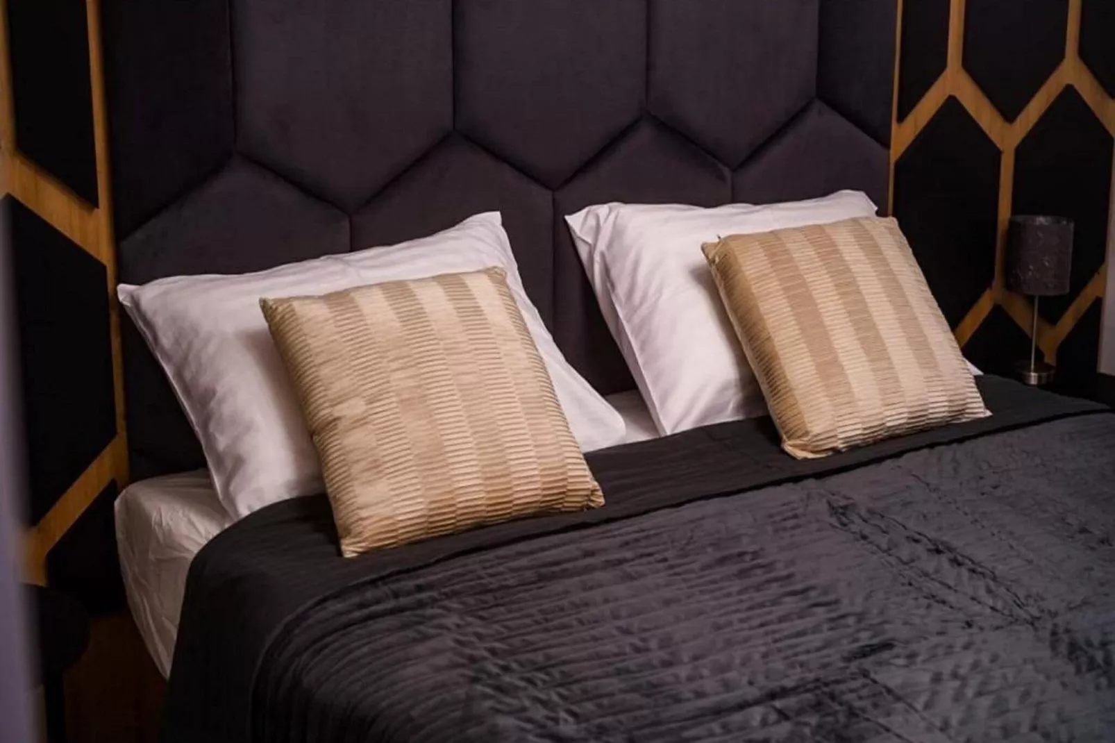 Urban Luxury Apartment Zagreb - Two Bedroom Apartment-Bedroom