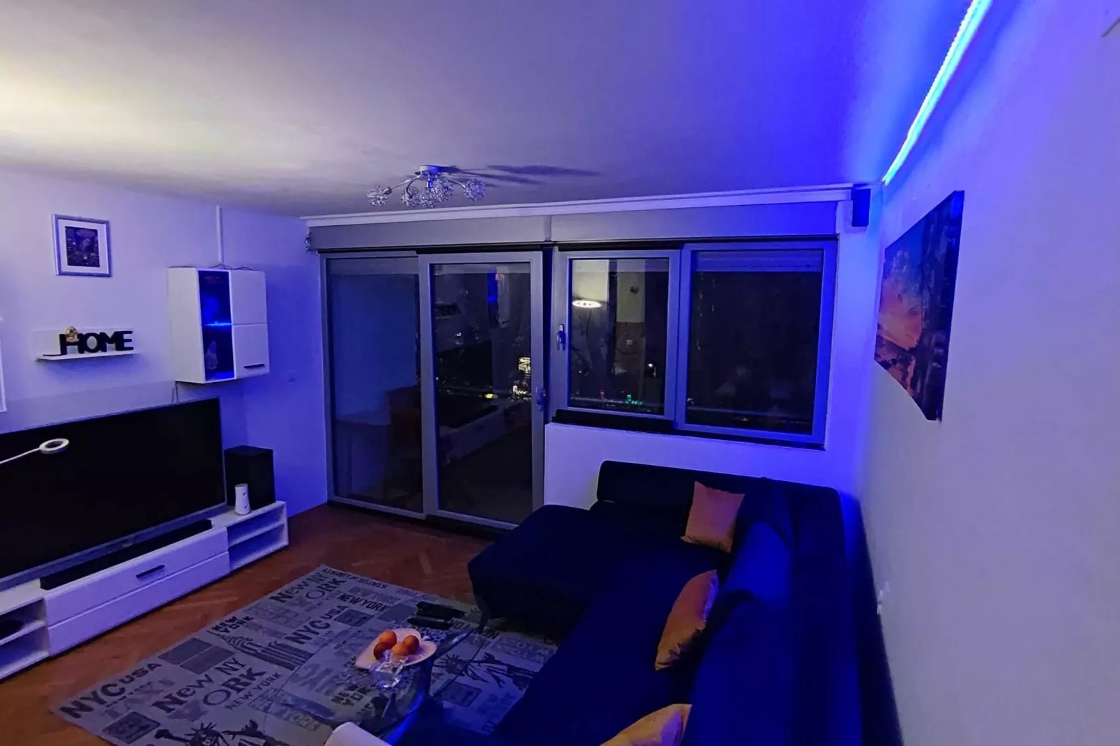 Apartment Sunrise - One Bedroom Apartment with Balcony-Salon