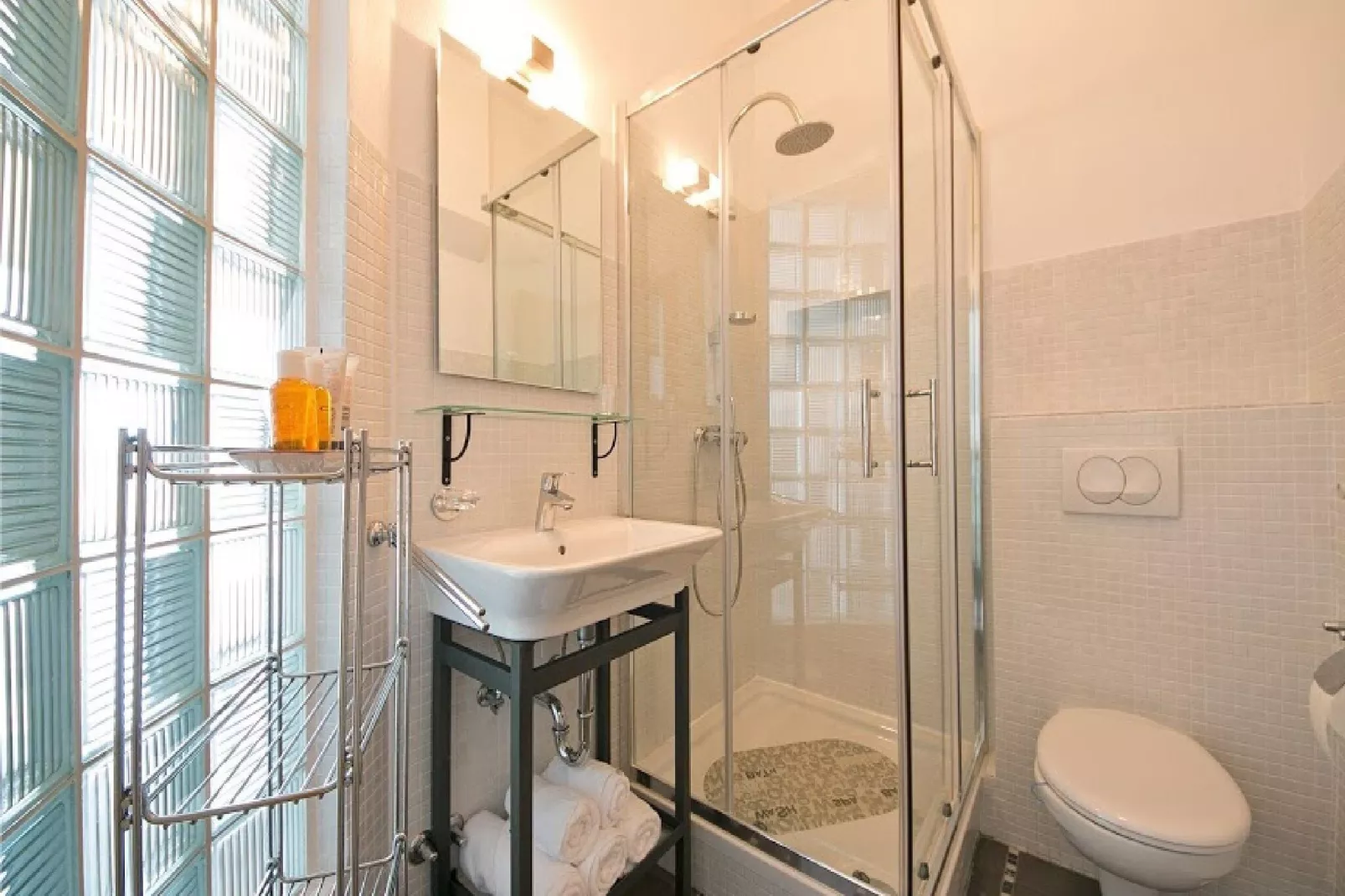 Apartments & Room Vesna - Superior Studio Apartment with Terrace and Sea View (Apartment 4)-Bathroom
