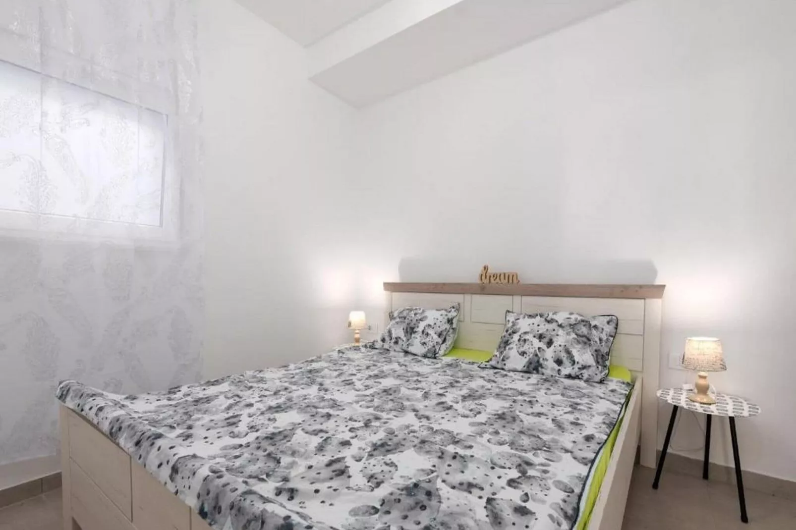 Apartments Bella Vista - One Bedroom Apartment with Terrace (Vir 1)-Chambre