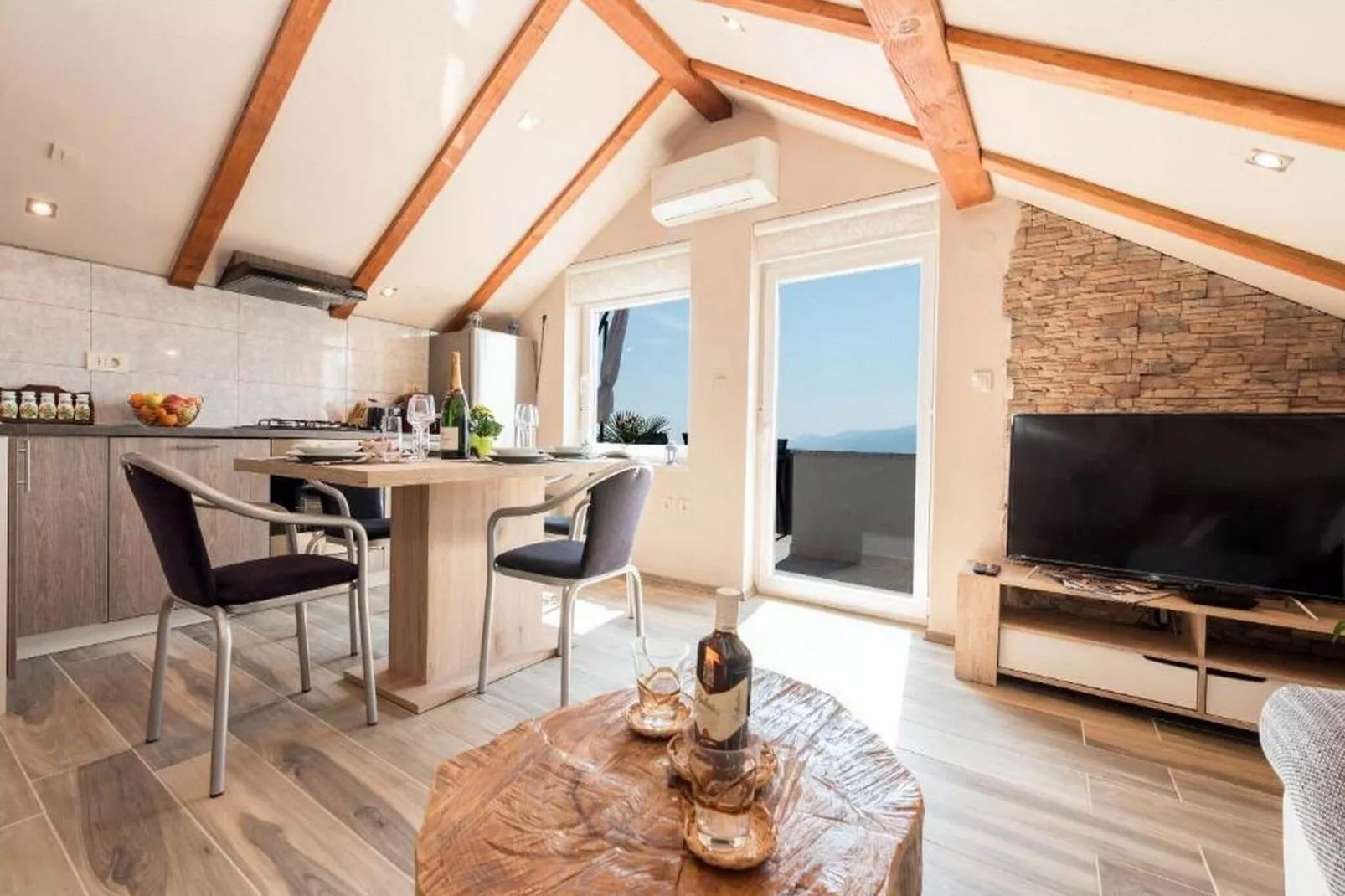 Apartments Bella Vista - One Bedroom Apartment with Sea View (Sea)-Salon