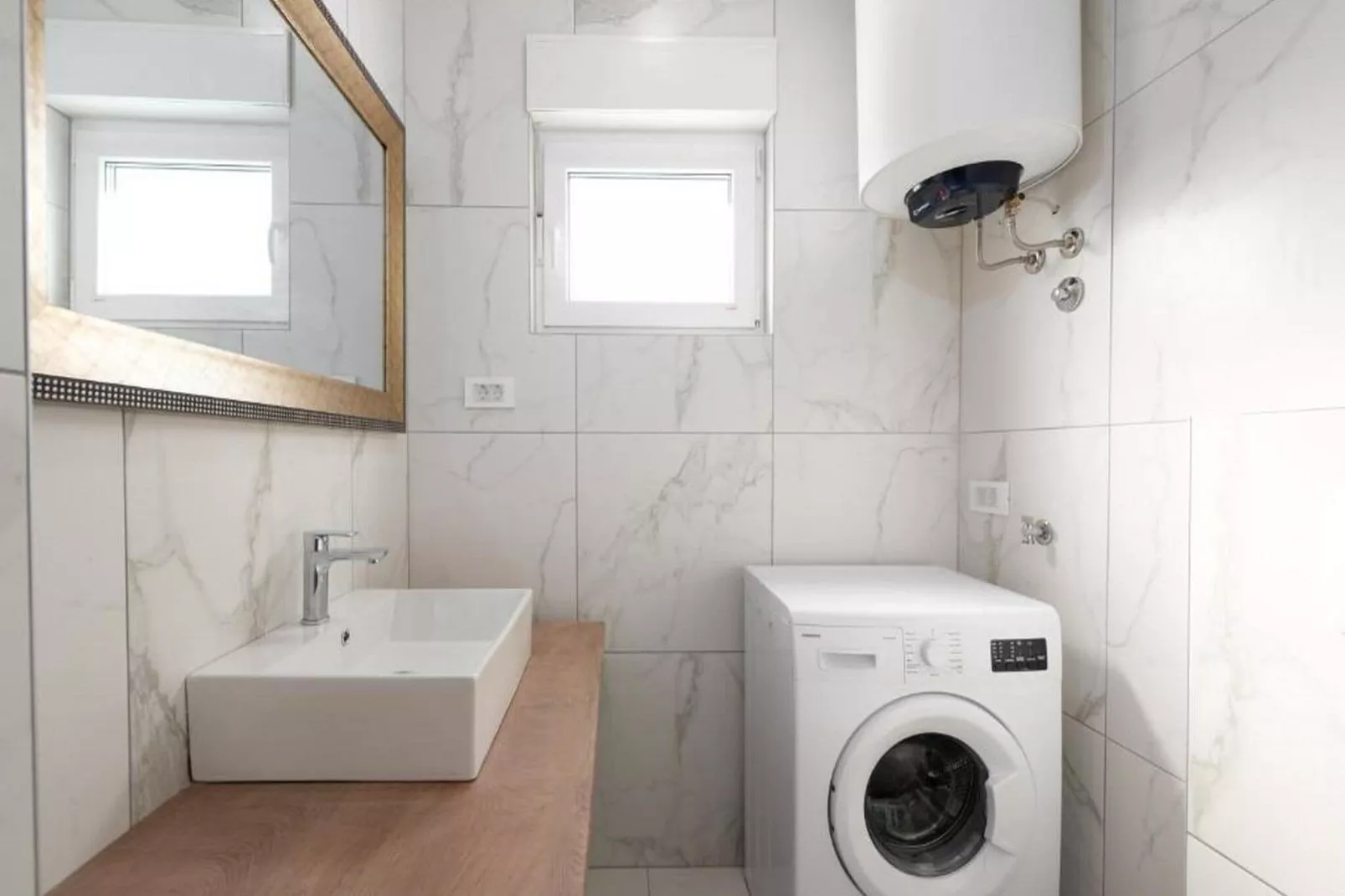 Apartments Bella Vista - Two Bedroom Apartment (Vir 2)-Salle de bain