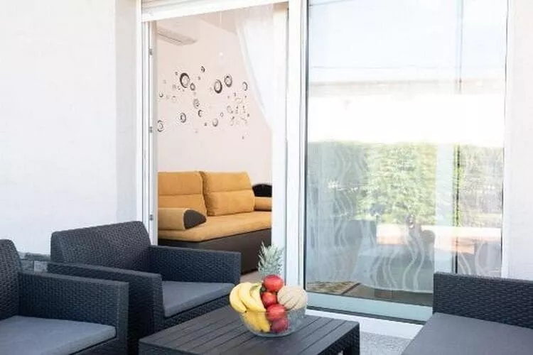 Apartments Bella Vista - Two Bedroom Apartment (Vir 2)-Terrasse
