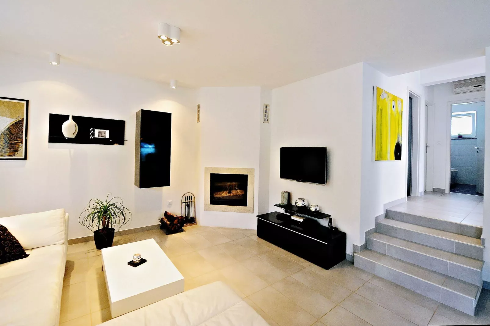 Villa Gea - Three Bedroom Villa with Swimming Pool-Living room