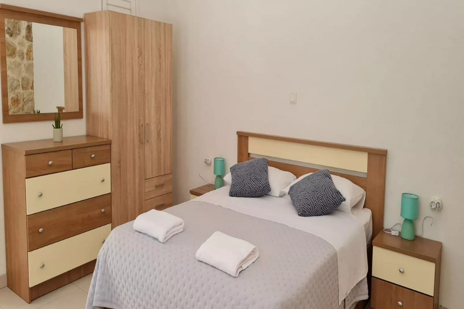 Holiday Home Mico - Three Bedroom Holiday Home with Swimming Pool-Chambre