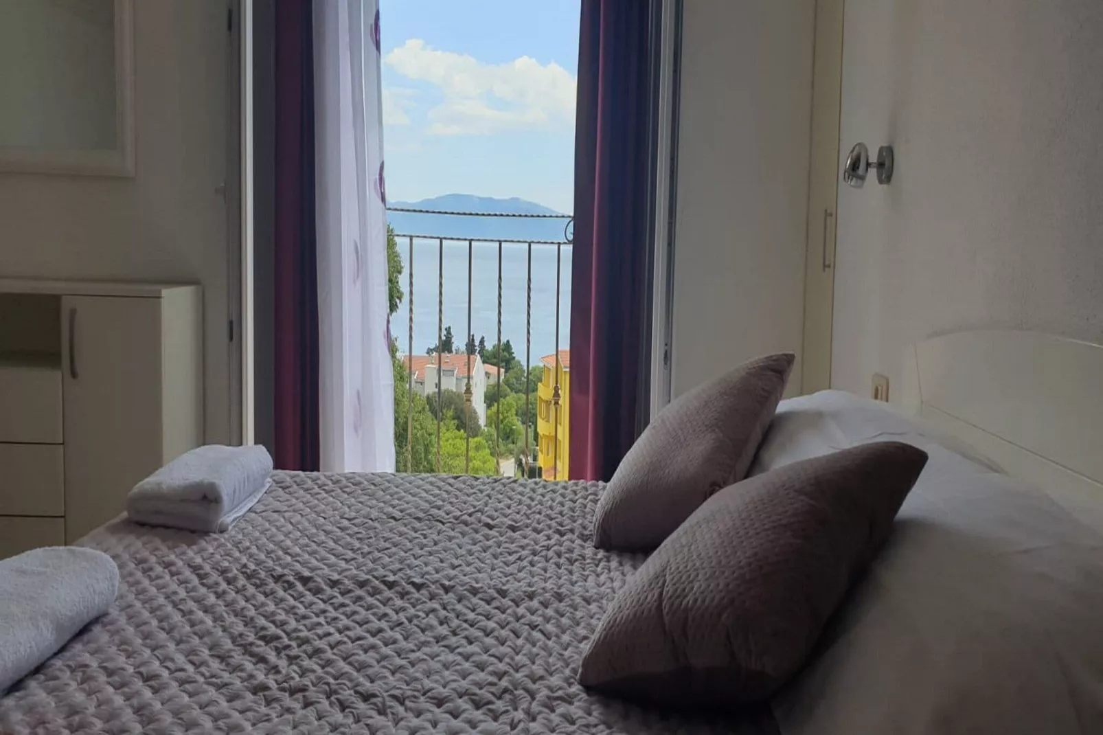 Holiday Home Mico - Three Bedroom Holiday Home with Swimming Pool-Chambre