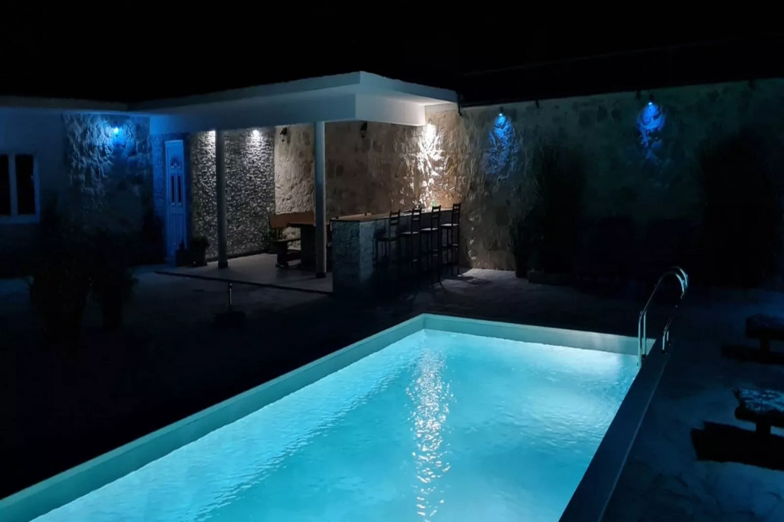 Holiday Home Mico - Three Bedroom Holiday Home with Swimming Pool-Piscine