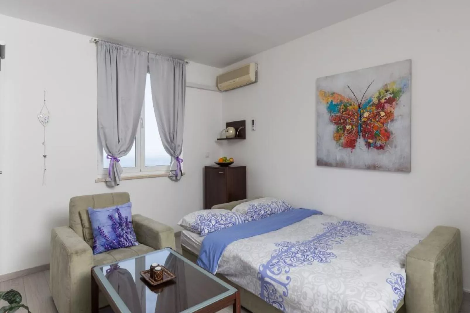 Apartment Precious View - One Bedroom Apartment with Sea View and City View-Bedroom