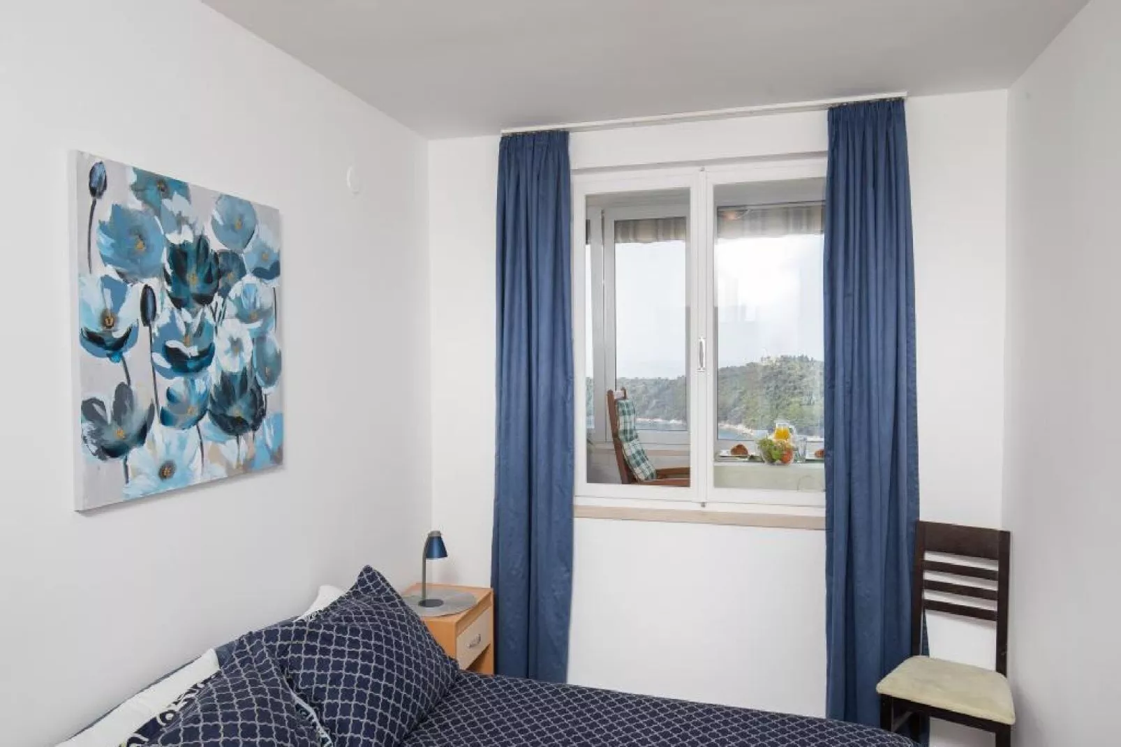 Apartment Precious View - One Bedroom Apartment with Sea View and City View-Bedroom